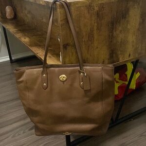 COACH Tote turn lock Leather Brown No-J1792-F12184